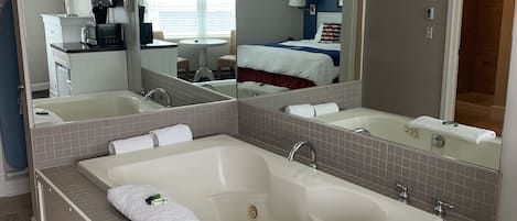 Premium Room | Private spa tub