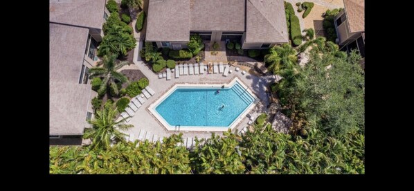 Piscine extérieure, piscine chauffée