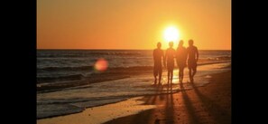 On the beach, sun loungers, beach umbrellas, beach towels - BEAUTIFUL SANIBEL ISLAND CONDO LRG 3BD 2BTH NEW BEDS OPEN CATHEDRAL CONCEPT LOFT (Sanibel)