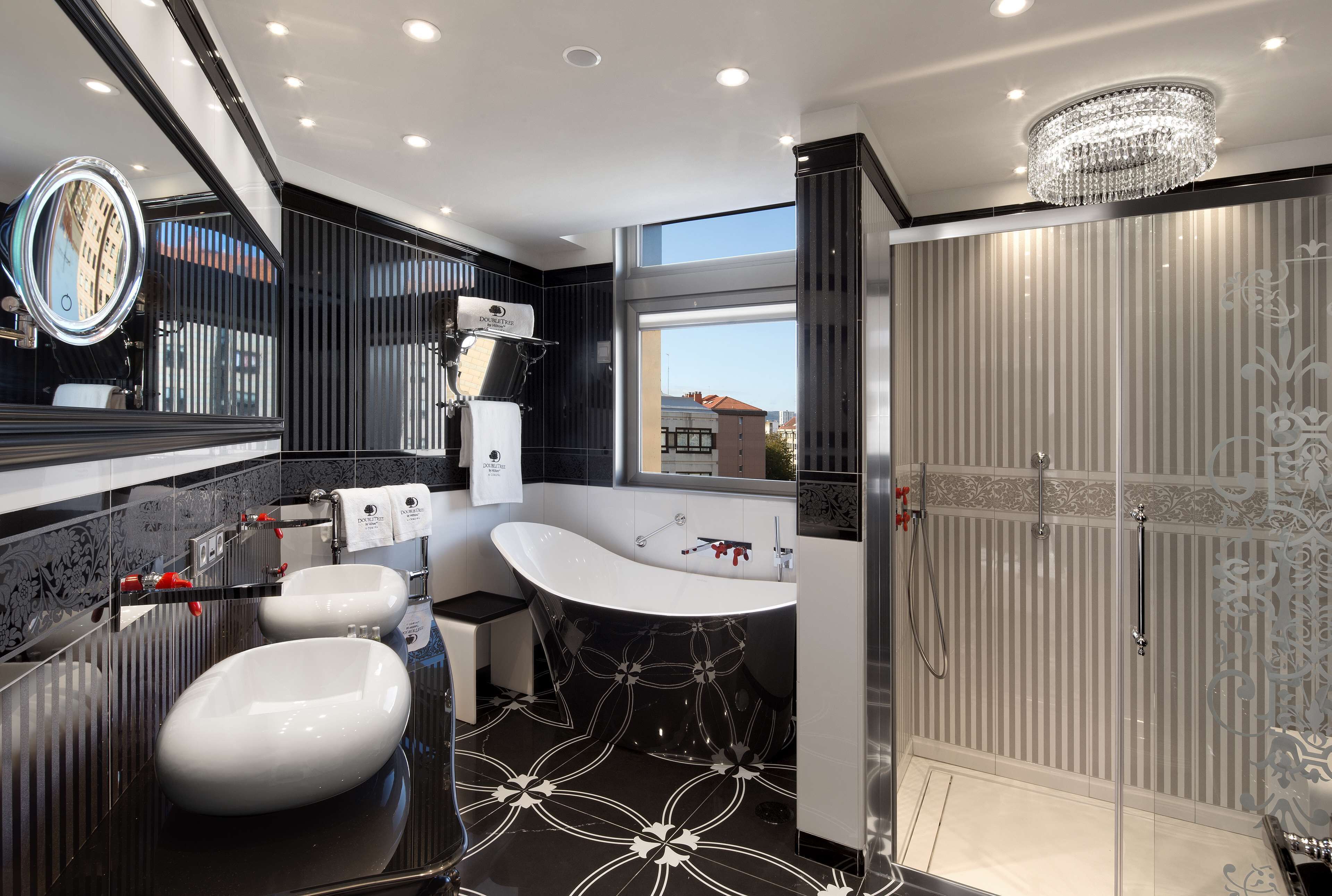 suite, 1 bedroom | 1 bedroom, minibar, in-room safe, individually decorated