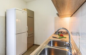 Kühlschrank, Herdplatte, Geschirrspüler