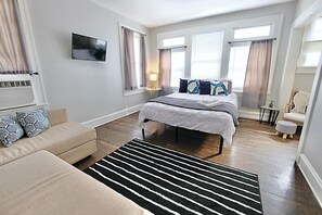 Iron/ironing board, travel crib, WiFi, bed sheets - Global Cup The Local Hotspot Same Day Bookings, Walkable! (Dallas)