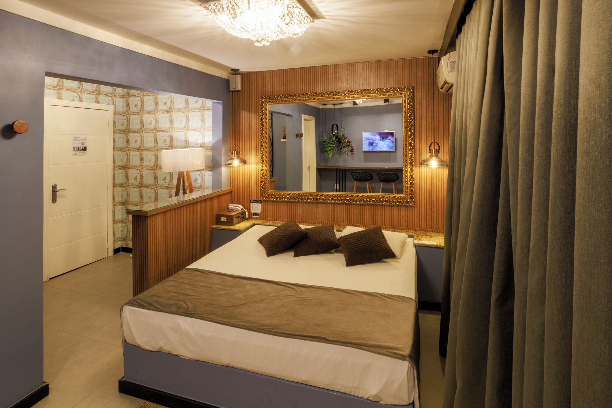 Habitació doble per a ús individual de luxe | Decoració individual, mobiliari individual i escriptori 