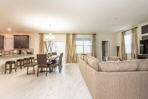 Villa (1550MVD) | Living room