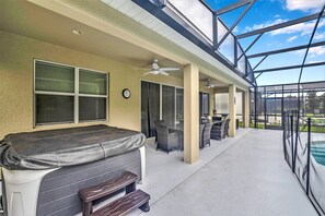 Villa (8 Bedroom 5 Bathroom Bella Vida Resor) | Balkon