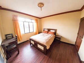 Standard-huone | Yksilöllisesti sisustettu, työpöytä