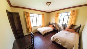 Unclassified image, 4 of 10, button - Pintatani Hostal (Quilima)