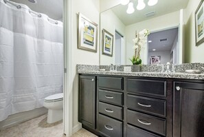 Apartment (Windsor at Westside Resort Home) | Bathroom