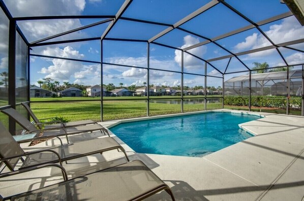 Villa (5 bedroom 3.5 bathroom pool villas) | Pool