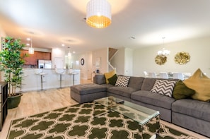 Villa | Living room | Flat-screen TV, DVD player - Ultimate Champions Gate Resort 8 Bedroom 5 Bath (Davenport)