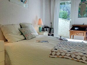 1 bedroom, iron/ironing board, free WiFi