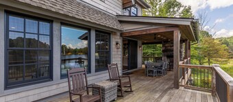 Lakeshore Retreat- new construction in Sweetgrass, right on the lake