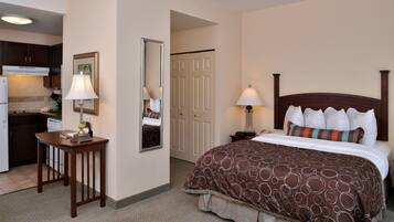 1 bedroom, in-room safe, iron/ironing board, free WiFi