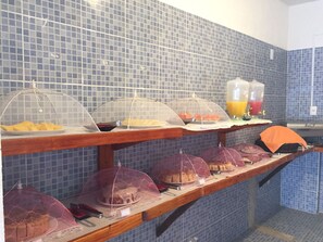 Gratis komplett frukost varje dag 