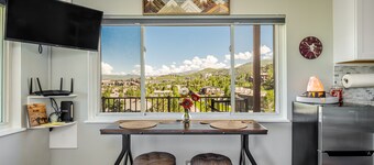 Winsome Mountain Condo med spektakulÀr utsikt