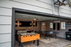 Property grounds - Lakeside Cottage w/ Fire Pit & Kayaks (Geneva)