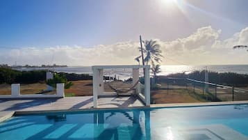 Udendørs pool