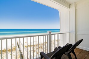 Property grounds - "Seaside East" Gulf Front, Private Heated Pool, Elevator! "ALVacationRentals" (Gulf Shores)