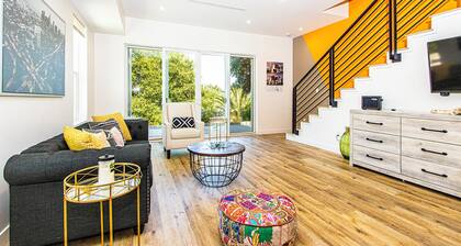 Modern Stylish Villa in West Hills