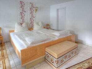 1 Schlafzimmer, Schreibtisch, Internetzugang