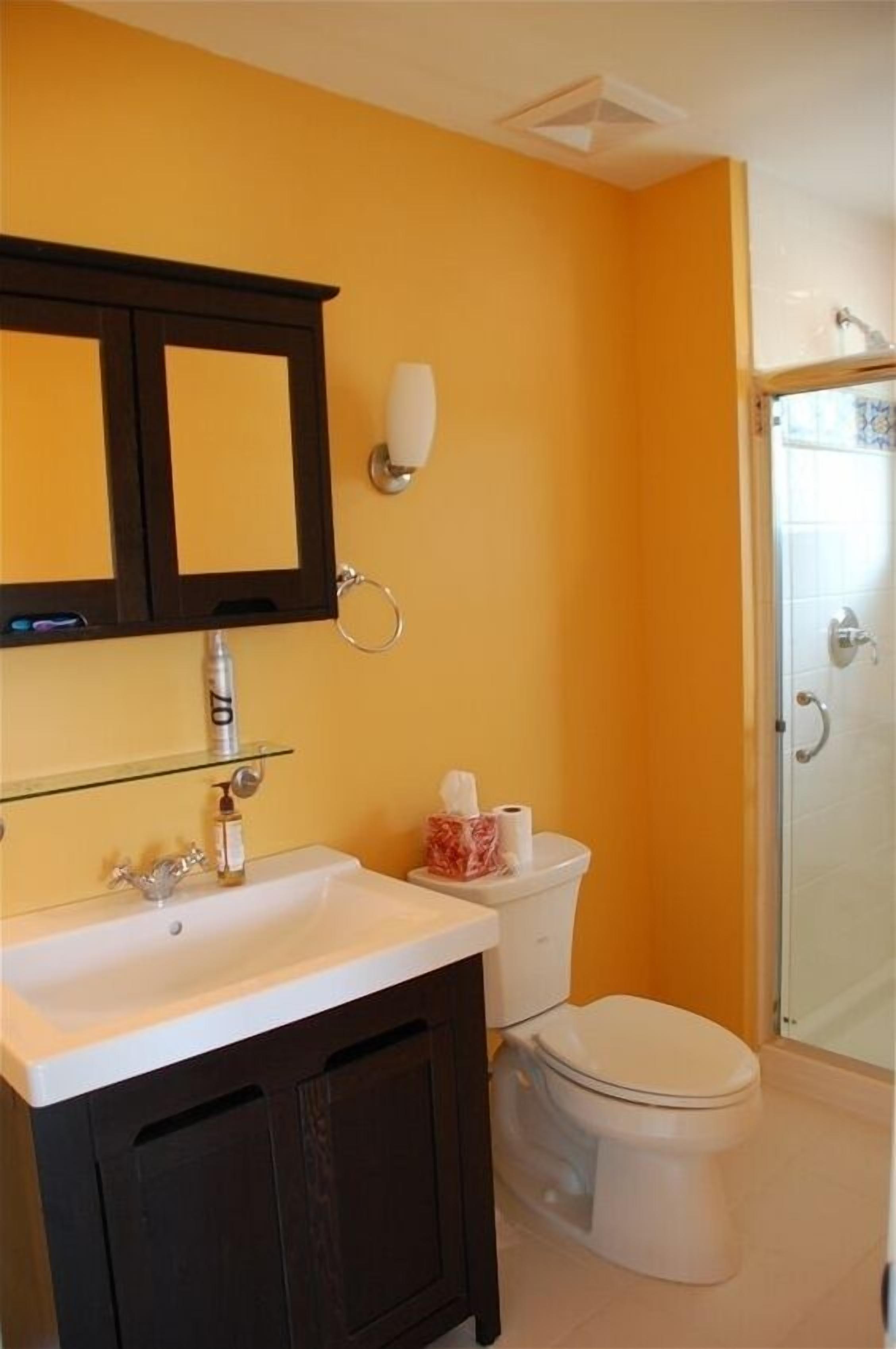 Master bath (4ft Shower)