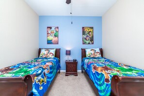 Apartment (3 Bedroom Condo)