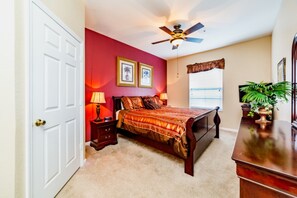 Apartment (3 Bedroom Condo)