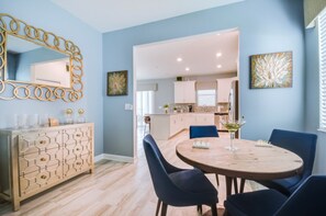 Villa (6 Bed Champions Gate Resort Golf Comm) | Private kitchen