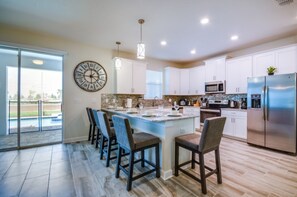 Villa (6 Bedroom 5 Bathroom) | Private kitchen