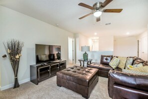 Villa (9155CW00) | Living room