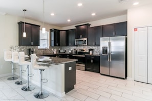 Villa (9020HS) | Private kitchen