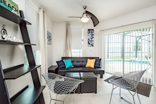 Villa | Living room | Flat-screen TV