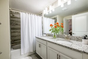 Apartment | Badezimmer