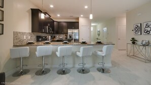 วิลล่า (Ultimate 8 Bedroom 5 Bathroom Champio) | ครัวส่วนตัว