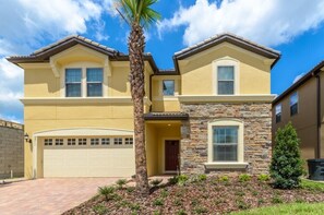 Villa (8811MD00) | Exterior
