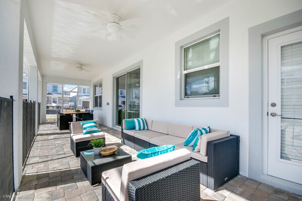 Villa (8946TW Amazing Champions Gate 8 Bedro) | Balcony