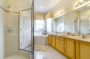 Villa (1802NHD) | Bathroom