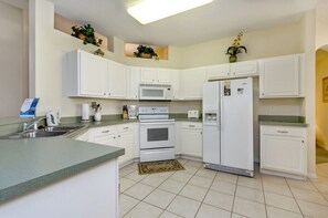 Villa (1802NHD) | Private kitchen