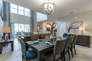 Villa (1569TL Ultimate 5 Bedroom 5 Bathroom) | Living room | Flat-screen TV