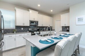 Villa (1569TL Ultimate 5 Bedroom 5 Bathroom) | Private kitchen