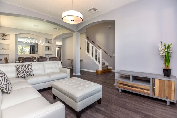 Villa (8489OKC) | Living room | Flat-screen TV