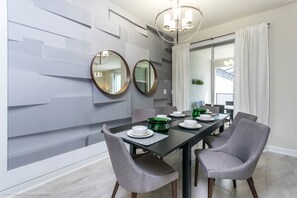 Apartment (8990SD Champions Gate 4 Bedroom Town ) | Private kitchen