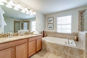Villa (ShowHome 5 bedroom Champions Gate Vil) | Bathroom | Combined shower/tub - Showhome 5 Bedroom Champions Gate Villa 1401mvd (Davenport)