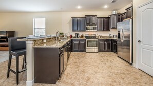 Unclassified image, 3 of 73, button - 1417ww Amazing Champions Gate 9 Bedroom 5 Bath (Davenport)