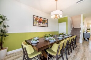 Villa (1308CW00) | Dining