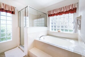 Villa | 5 bedrooms, free WiFi - 908cov Spacious 5 Bedroom 3 Bathroom (Davenport)