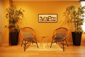 아파트, 침실 3개 | 거실 공간 | 평면 TV