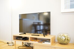 Appartement, 3 chambres | Télévision