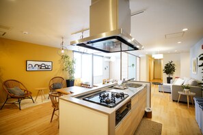 Lejlighed - 3 soveværelser | Privat tekøkken | Køleskab, mikrobølgeovn, kogeplade, kaffe-/temaskine