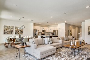 Villa (The Ultimate 10 Bedroom 8 Bathroom Re) | Living room | Flat-screen TV